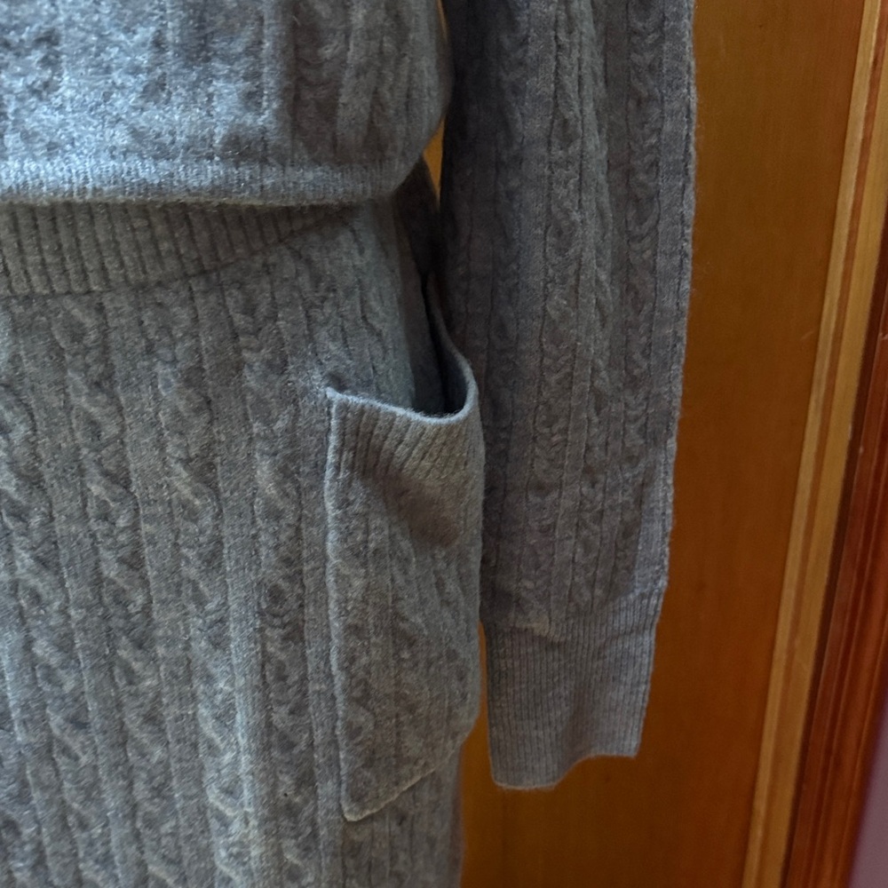 NWT Future Collective 2 pc cable knit sweater/skirt set. Size L - Picture 10 of 14